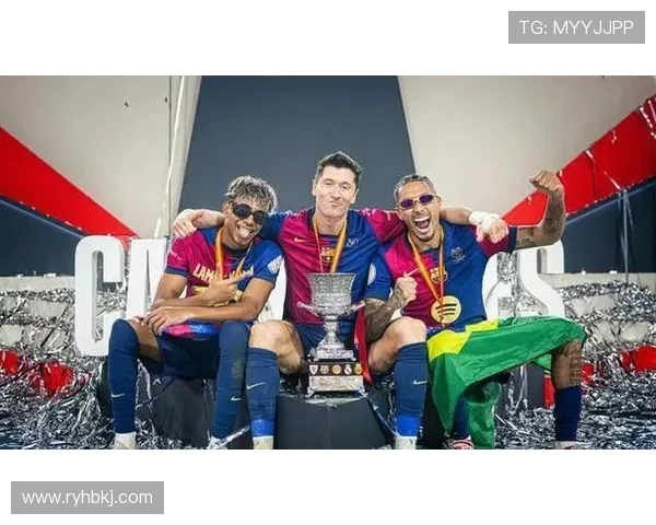 利兹联迎战巴萨激情对决球迷期待精彩瞬间再现