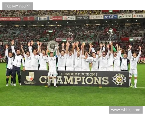 广岛队与柏太阳神的激烈对决展现日本足球的魅力与竞争力