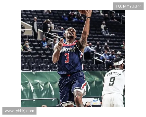 汤普森与比尔的巅峰对决谁能在赛场上笑到最后