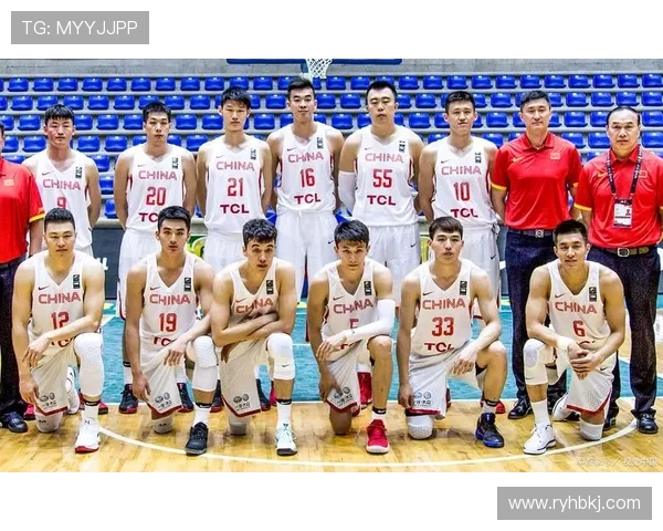 男篮亚洲杯精彩对决日本队迎战中国香港队全力争胜